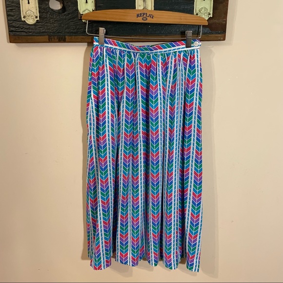 Vintage Evan Picone Multicolour Chevron Pattern Pleated Skirt Size 8 - Picture 2 of 14